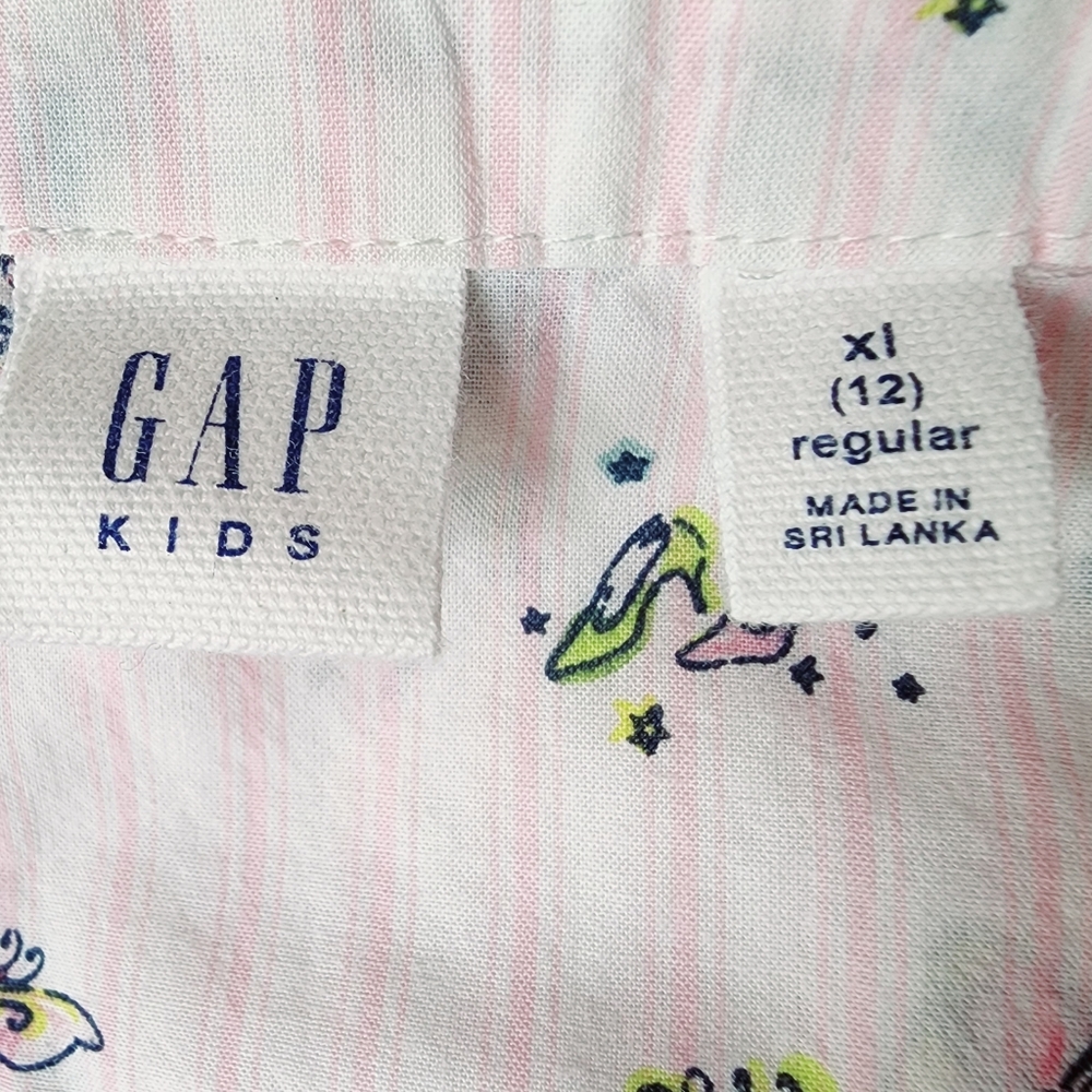 NWOT Gap Kids Button-Down Shirt